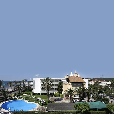 Subur Maritim فندق 4*