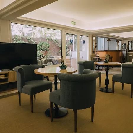 Subur Maritim Szálloda 4*