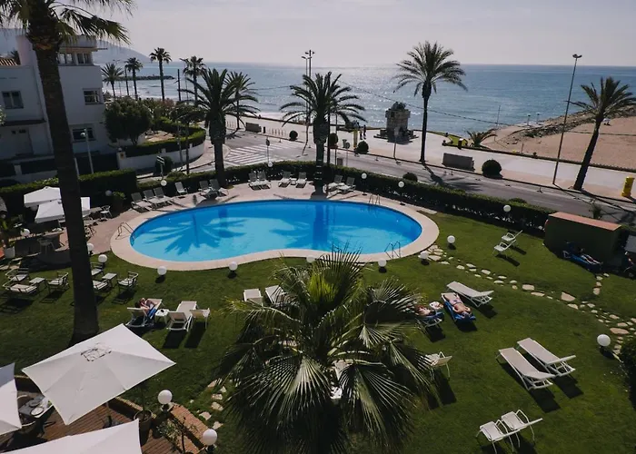 Subur Maritim Hotel 4*