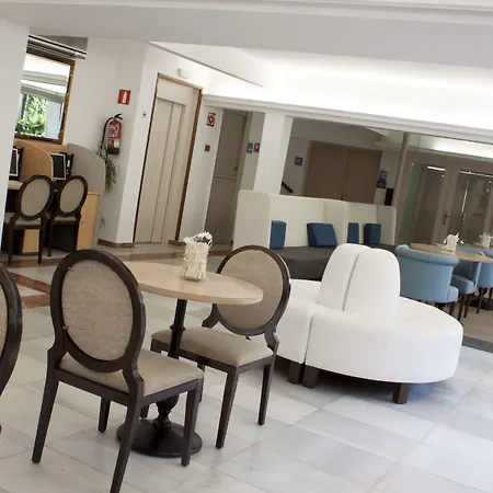Subur Maritim Отель 4*
