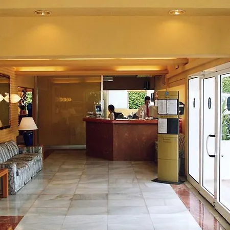 Subur Maritim Отель 4*